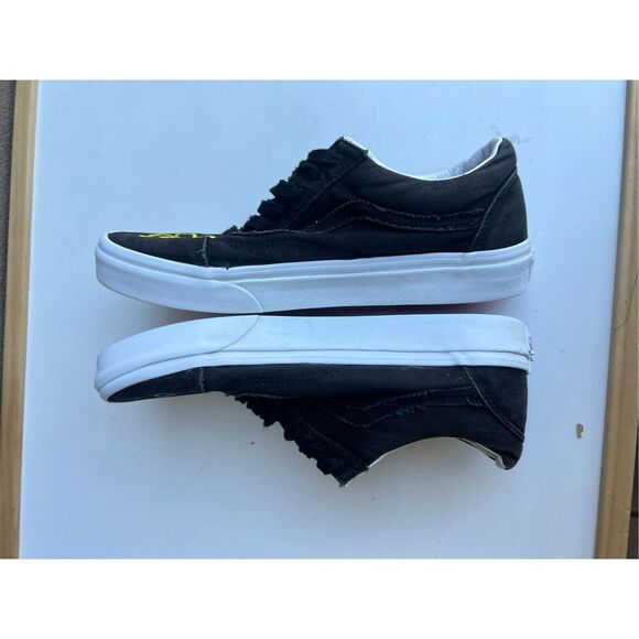 Vans Embroidered Black Cultivate Care Garden Old Skool Sneaker Womens Size 9 - Picture 7 of 8